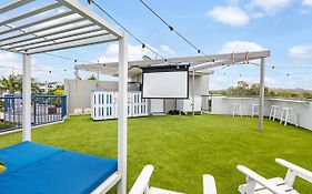 The Penthouse Mooloolaba, Private Luxury Rooftop Living